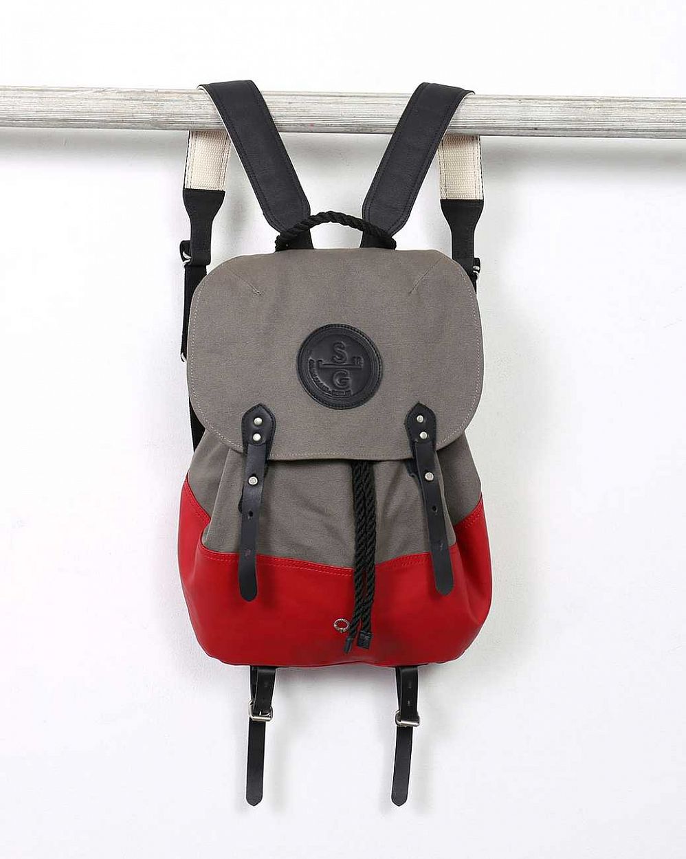 Рюкзак-мешок Stighlorgan Rian Leather canvas medium taupe grey & red отзывы