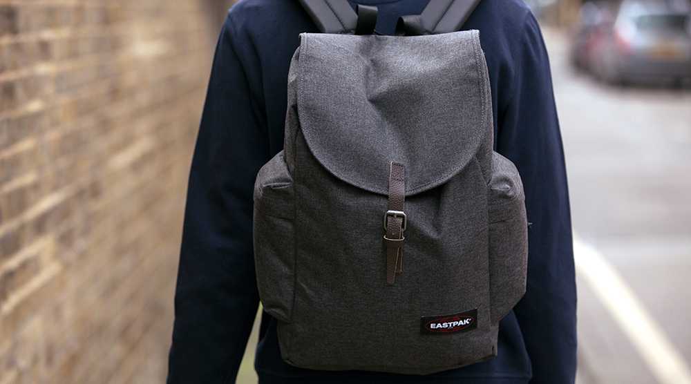 Рюкзак Eastpak и сумку Eastpak уже можно купить в нашем шоуруме в Москве. Рюкзак Eastpak и сумку Eastpak уже можно купить в нашем шоуруме в Москве.