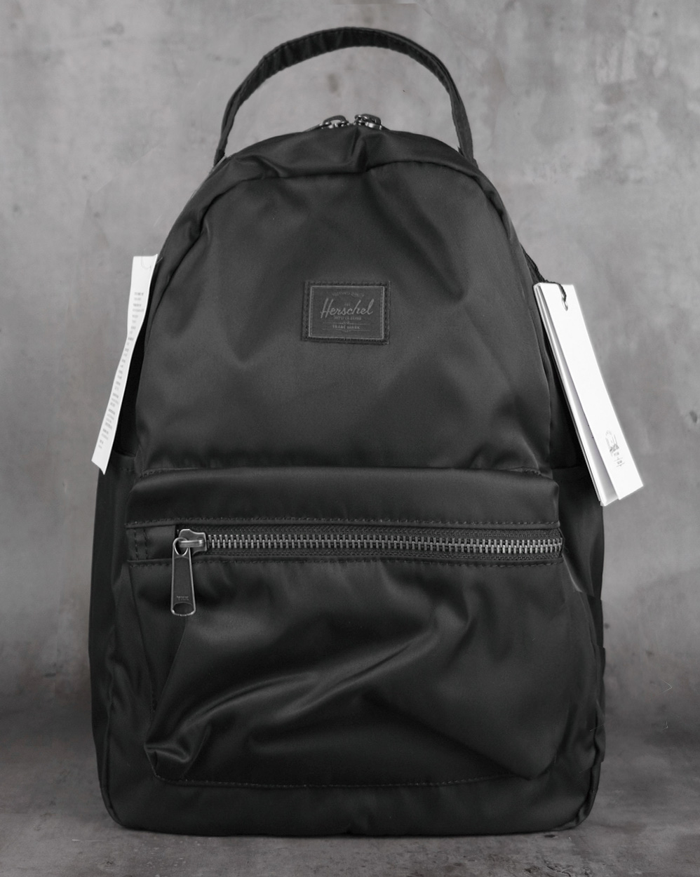 Рюкзак городской небольшой Herschel Nova Satin Black отзывы