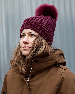 Шапка с помпоном зимняя женская Канада KyiKyi Classic Faux Fur Burgundy