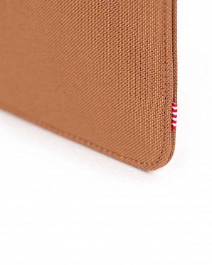 Чехол Herschel Spokane Sleeve для 11'' Macbook Caramel Navy Чехол Herschel Spokane Sleeve для 11'' Macbook Caramel Navy