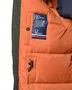 Куртка-парка на пуху Fred Perry J3270 Down Arctic Jacket Green