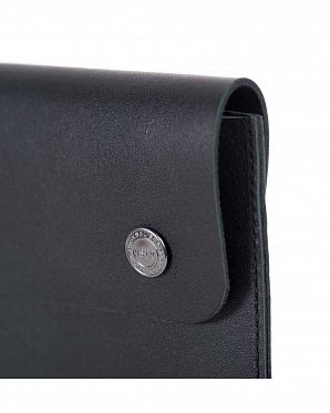Чехол из натуральной кожи Herschel Spokane Premium MacBook Air Black Чехол из натуральной кожи Herschel Spokane Premium MacBook Air Black