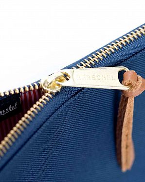 Клатч Herschel Network Extra Large Navy Клатч Herschel Network Extra Large Navy
