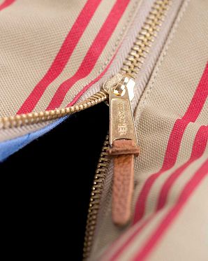 Сумка дорожная с отделом для обуви Herschel Novel Red Khaki Stripe Сумка дорожная с отделом для обуви Herschel Novel Red Khaki Stripe