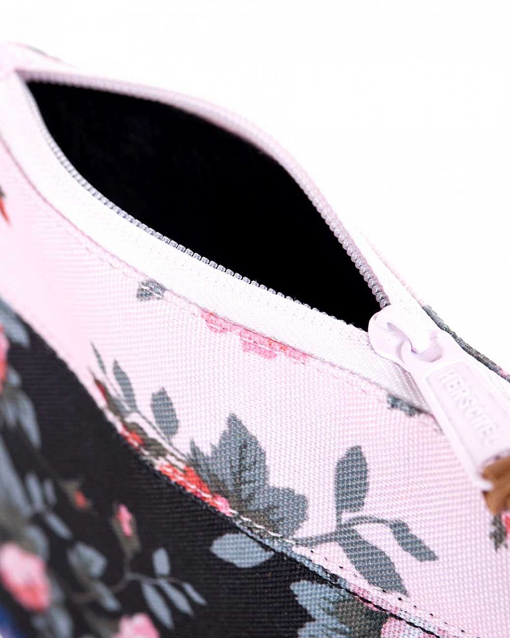 Клатч Herschel Field Pouch Black Floral Pink интернет-магазин в Москве Клатч Herschel Field Pouch Black Floral Pink интернет-магазин в Москве