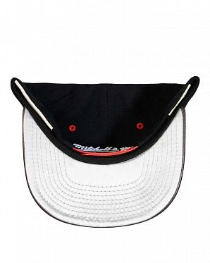 Бейсболка с прямым козырьком Mitchell and Ness LEGACY Chicago Bulls Legacy Black Бейсболка с прямым козырьком Mitchell and Ness LEGACY Chicago Bulls Legacy Black