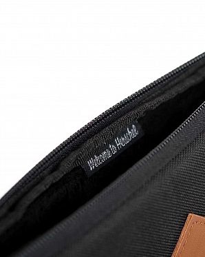 Чехол водоотталкивающий кожа Herschel Heritage iPad/iPad Air Black Чехол водоотталкивающий кожа Herschel Heritage iPad/iPad Air Black