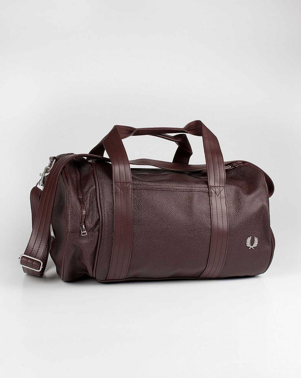 купить Сумка Fred Perry L1144 Scotch Grain Barrel Bag Rich Chocolate в Москве купить Сумка Fred Perry L1144 Scotch Grain Barrel Bag Rich Chocolate в Москве