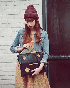 Клатч папка Pack n Roll ONEDAY CLUTCH (NAVY CAMO) Клатч папка Pack n Roll ONEDAY CLUTCH (NAVY CAMO)