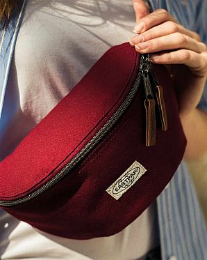 Сумка на пояс водостойкая для документов Eastpak Springer Grape Сумка на пояс водостойкая для документов Eastpak Springer Grape