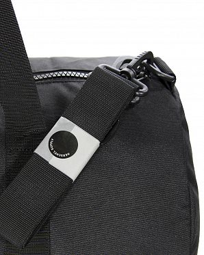 Сумка спортивная Herschel Sutton Mid Black Black Сумка спортивная Herschel Sutton Mid Black Black