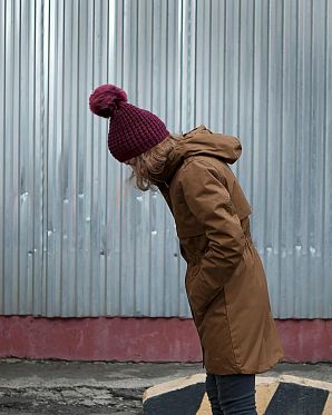 Шапка с помпоном зимняя женская Канада KyiKyi Classic Faux Fur Burgundy