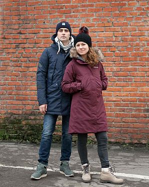 Шапка с помпоном зимняя женская Канада KyiKyi Classic Faux Fur Black Multi