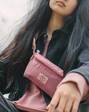 Сумка поясная Parkland Bobbi FORGET ME NOT Сумка поясная Parkland Bobbi FORGET ME NOT