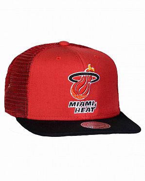 Бейсболка летняя с сеткой Mitchell and Ness Untruck Miami Heat Red Бейсболка летняя с сеткой Mitchell and Ness Untruck Miami Heat Red