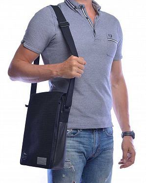 Сумка водоотталкивающая через плечо для ноутбука 11 HEX Academy MacBook Air Black
