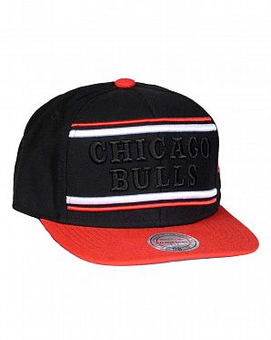 Бейсболка прямая Mitchell and Ness Chicago Bulls Stripe Black Red Бейсболка прямая Mitchell and Ness Chicago Bulls Stripe Black Red