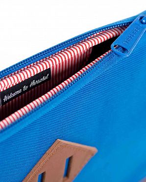 Чехол водоотталкивающий кожа Herschel Heritage iPad/iPad Cobalt Чехол водоотталкивающий кожа Herschel Heritage iPad/iPad Cobalt