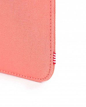 Чехол водоотталкивающий на кнопках кожа Herschel Spokane iPad Air Flamingo