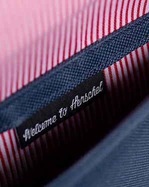 Чехол водоотталкивающий на кнопках Herschel Spokane iPad Air Navy Red Чехол водоотталкивающий на кнопках Herschel Spokane iPad Air Navy Red
