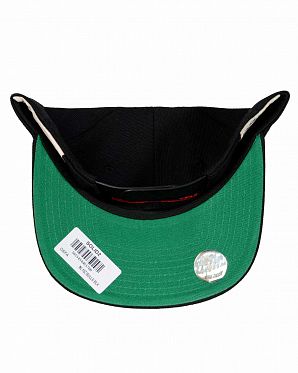 Бейсболка с прямым козырьком Mitchell and Ness WOOL SOLID 2 Chicago Bulls Black Бейсболка с прямым козырьком Mitchell and Ness WOOL SOLID 2 Chicago Bulls Black