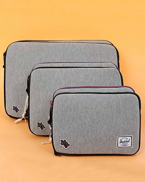 Чехол Herschel 11'' Anchor Sleeve Macbook Hounds Home Navy Redy Чехол Herschel 11'' Anchor Sleeve Macbook Hounds Home Navy Redy