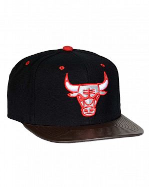 Бейсболка с прямым козырьком Mitchell and Ness LEGACY Chicago Bulls Legacy Black Бейсболка с прямым козырьком Mitchell and Ness LEGACY Chicago Bulls Legacy Black