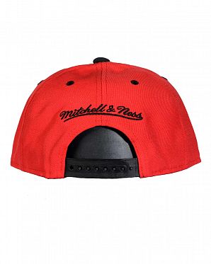 Бейсболка с прямым козырьком Mitchell and Ness Colt Chicago Blackhawks Red Бейсболка с прямым козырьком Mitchell and Ness Colt Chicago Blackhawks Red