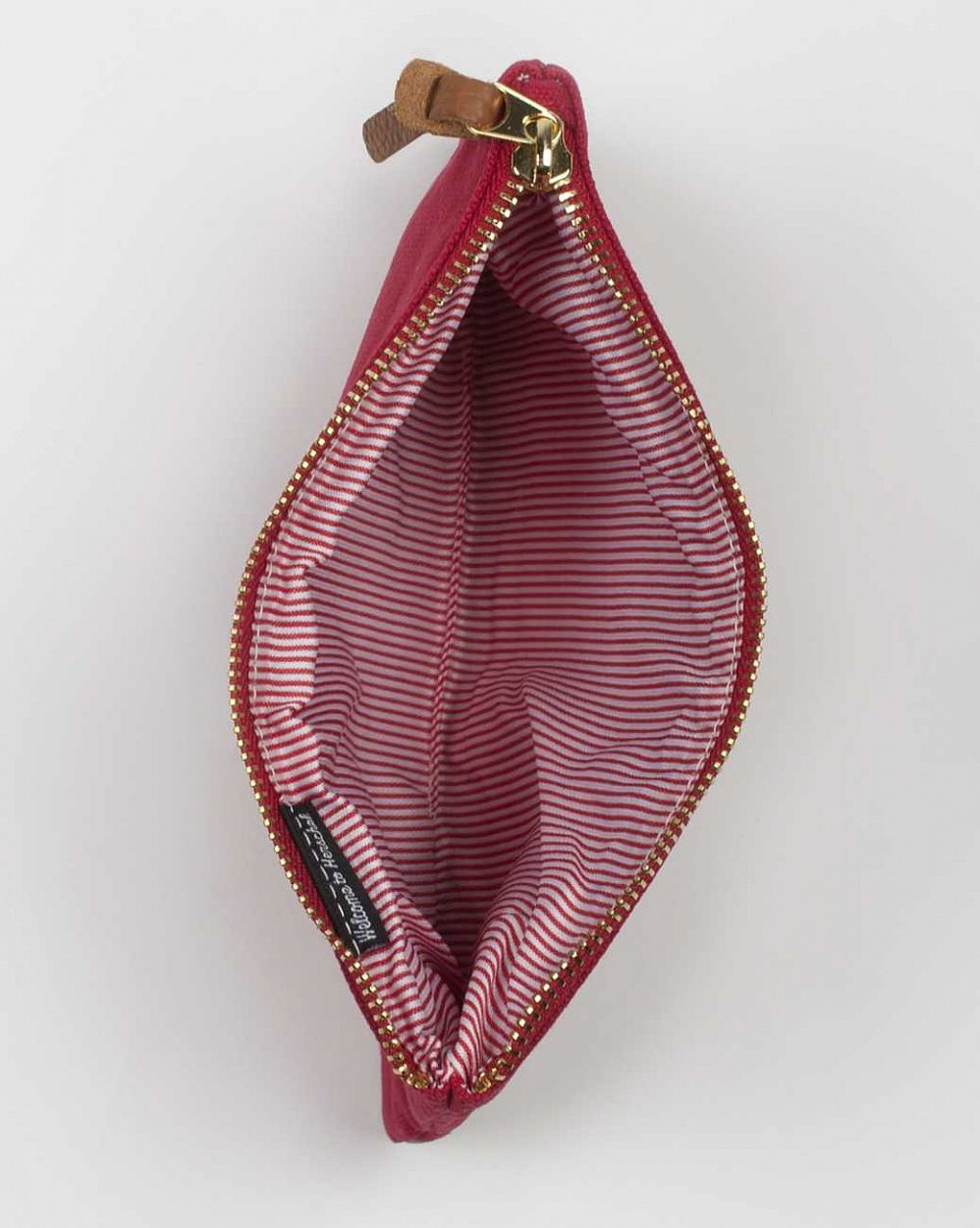 Клатч Herchel Field Pouch Canvas Medium Wine цена в Москве Клатч Herchel Field Pouch Canvas Medium Wine цена в Москве