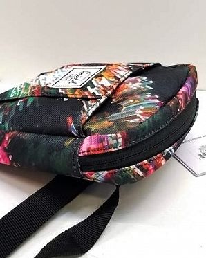 Сумочка через плечо для документов Herschel Cruz PIXEL FLOR Сумочка через плечо для документов Herschel Cruz PIXEL FLOR