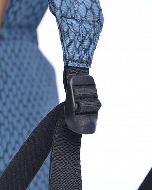 Рюкзак водоотталкивающий маленький Eastpak Krystal Python