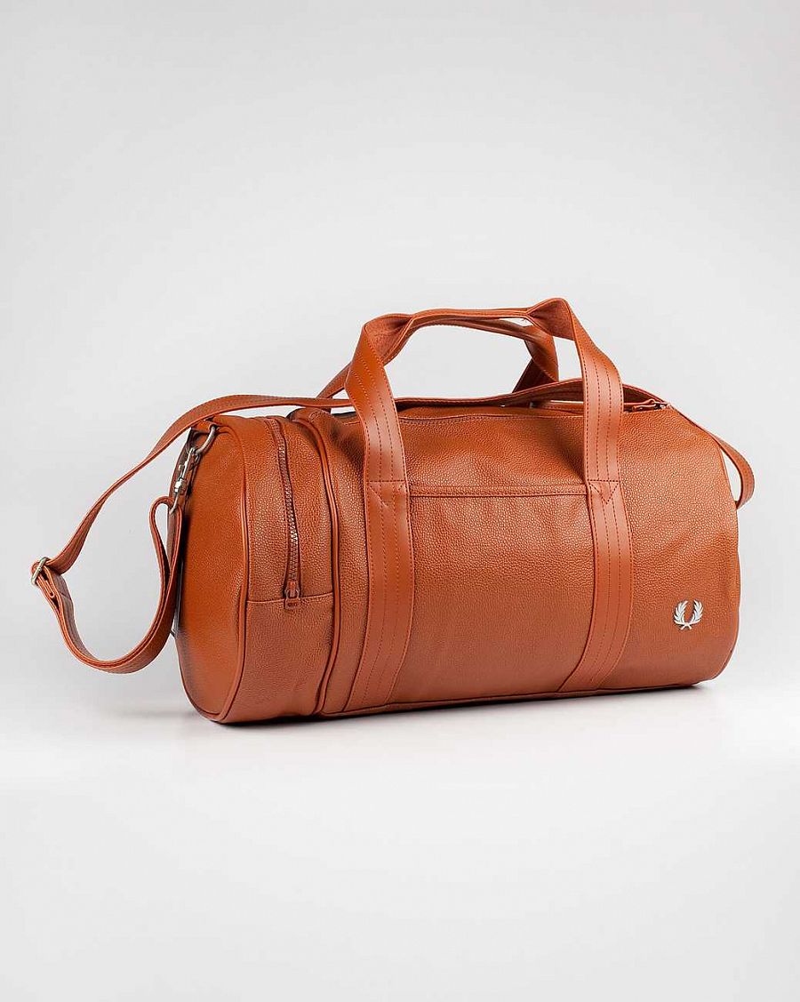 купить Сумка Fred Perry L1144 Scotch Grain Barrel Bag Tan в Москве купить Сумка Fred Perry L1144 Scotch Grain Barrel Bag Tan в Москве