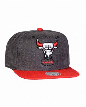 Бейсболка с прямым козырьком Mitchell and Ness Chicago Bulls Heather Red Бейсболка с прямым козырьком Mitchell and Ness Chicago Bulls Heather Red