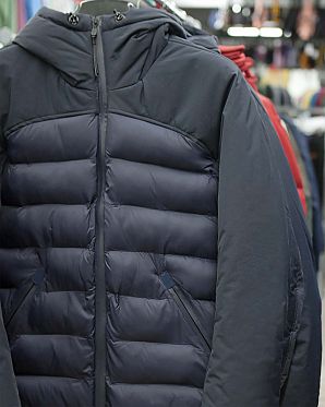 Пуховик женский облегченный Krakatau Brookite Navy Пуховик женский облегченный Krakatau Brookite Navy